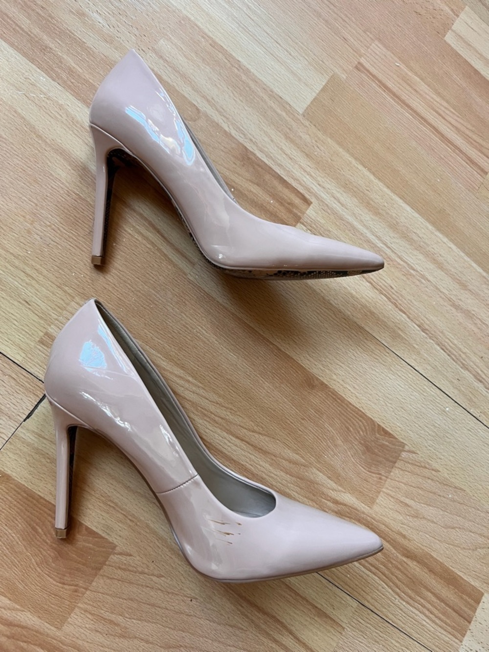 Stunning No. 6 Patent Nude Pointed-Toe Stiletto heels LEGS FOR WEEKS